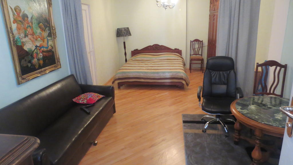Evrika Apartments On Rustaveli Avenue Tbilisi Rom bilde
